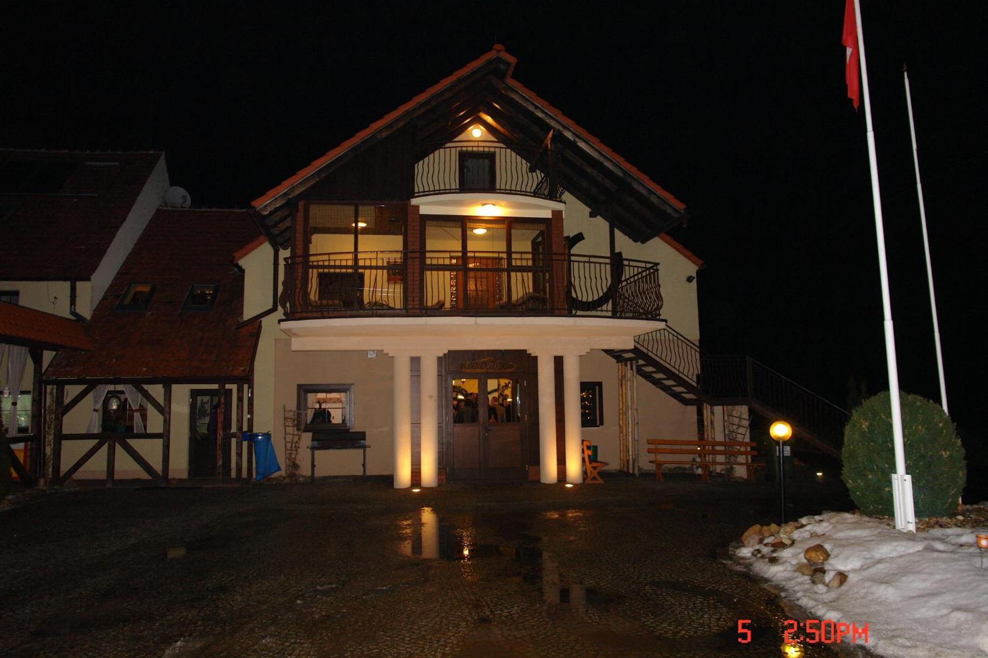 Podkowa Modliszow Villa Luaran gambar